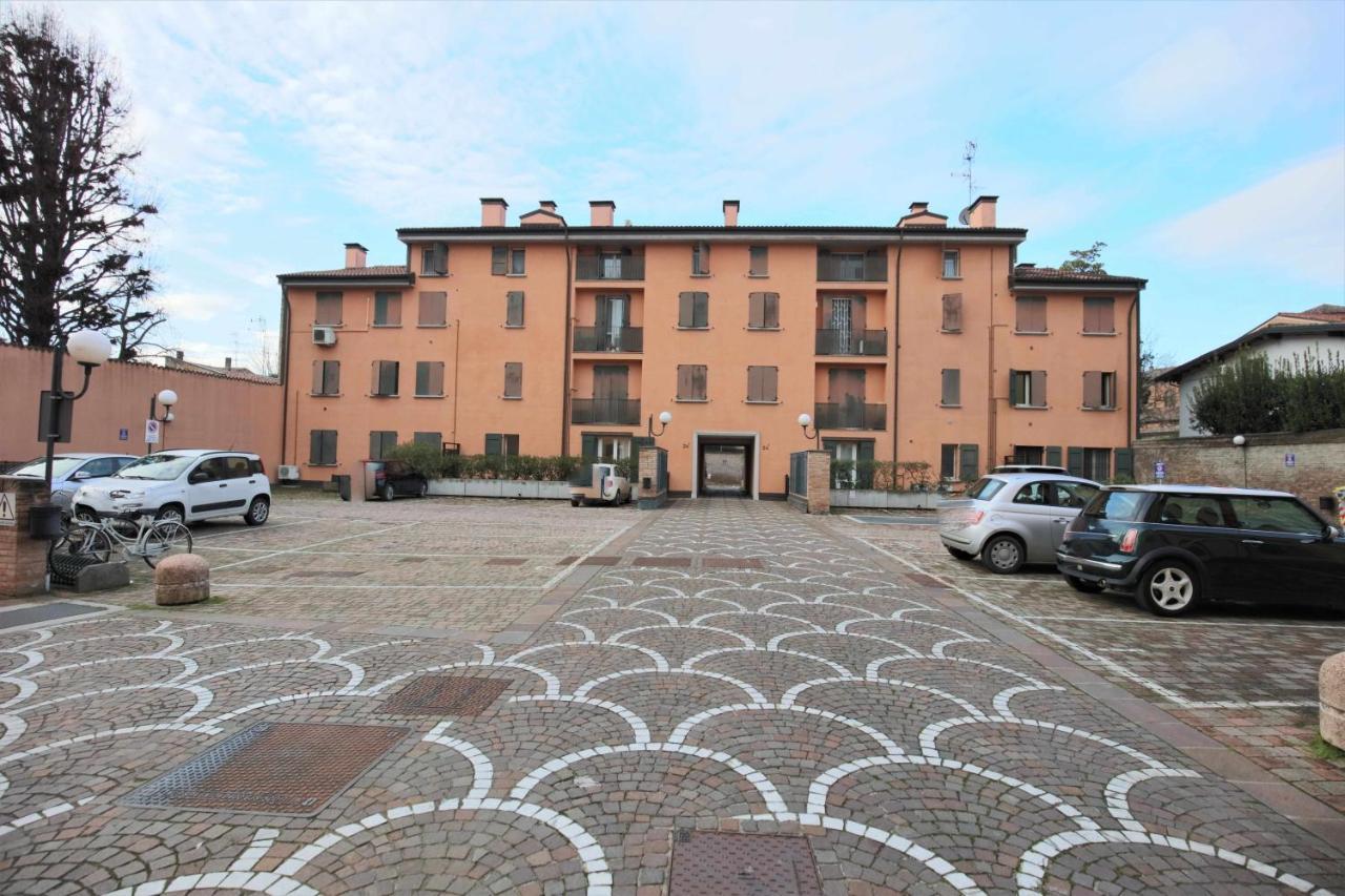 Il Verde Nel Corso Cento  Exteriör bild